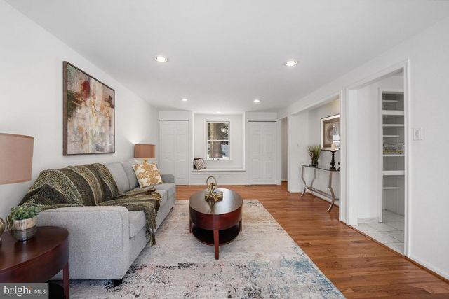 132 N FILLMORE AVE, Sterling, VA 20164