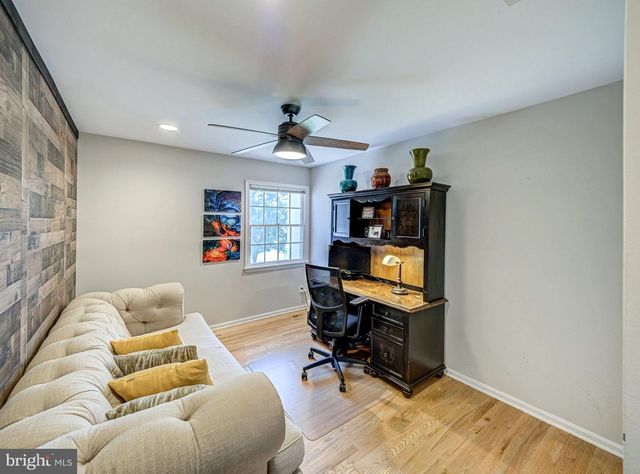 10 SPYGLASS RD, Skillman, NJ 08558