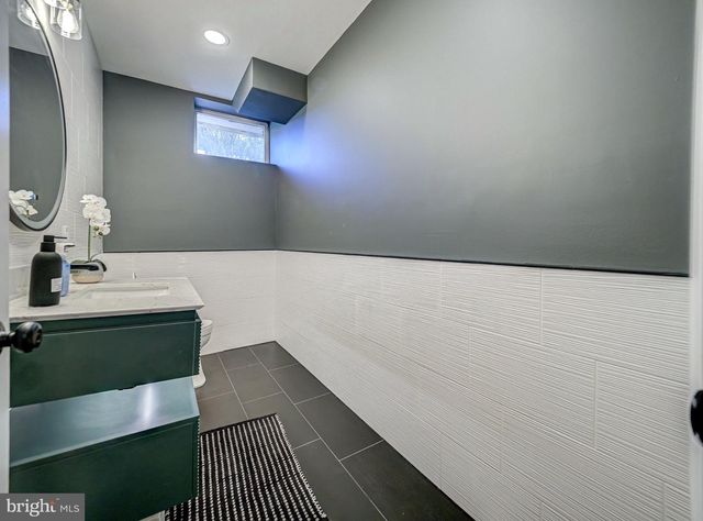 10 SPYGLASS RD, Skillman, NJ 08558