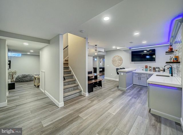 10 SPYGLASS RD, Skillman, NJ 08558