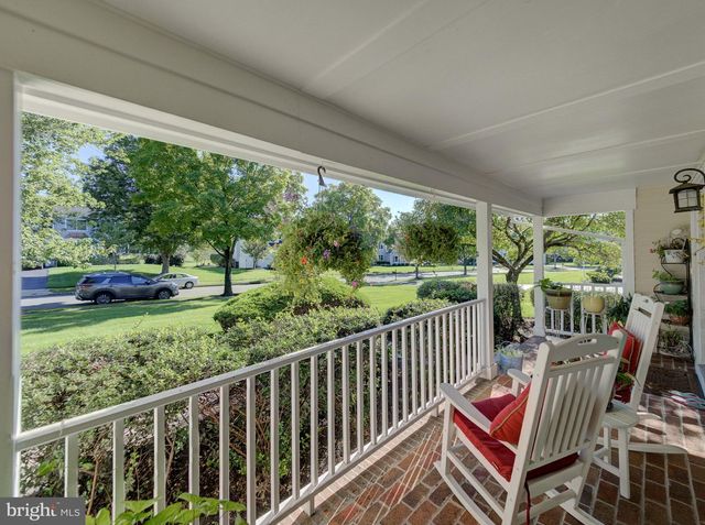 10 SPYGLASS RD, Skillman, NJ 08558
