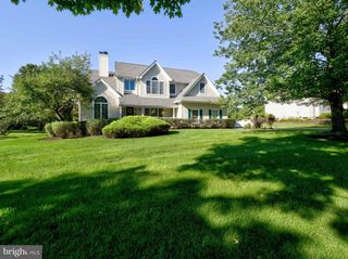 10 SPYGLASS RD, Skillman, NJ 08558