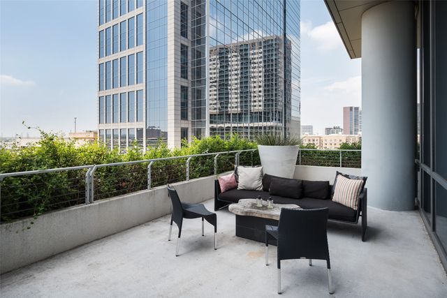 2200 Victory Avenue 507, Dallas, TX 75219