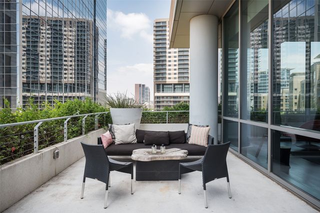 2200 Victory Avenue 507, Dallas, TX 75219