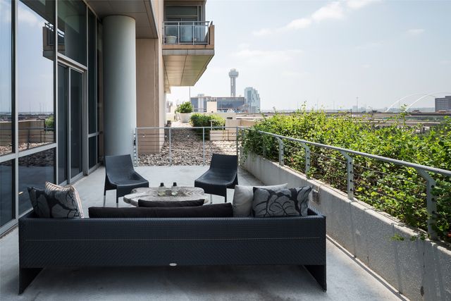 2200 Victory Avenue 507, Dallas, TX 75219