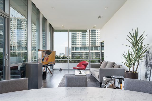 2200 Victory Avenue 507, Dallas, TX 75219