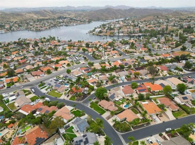 22860 Mariner Drive, Canyon Lake, CA 92587