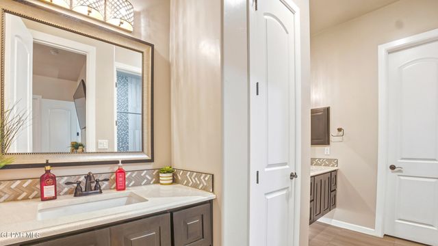 12297 Clifton Hill Road, El Paso, TX 79928