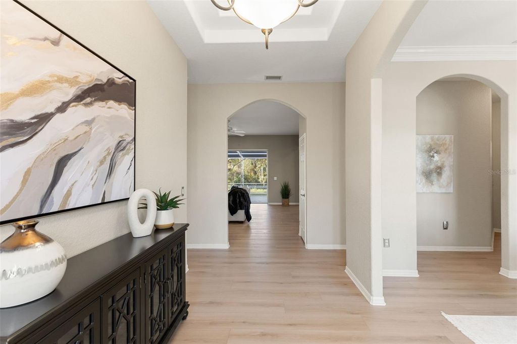 Image 5 of property listing at 12305 TWIN BRANCH ACRES ROAD, Tampa, FL 33626