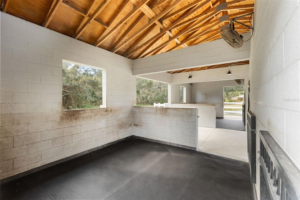 Image 46 of property listing at 12305 TWIN BRANCH ACRES ROAD, Tampa, FL 33626