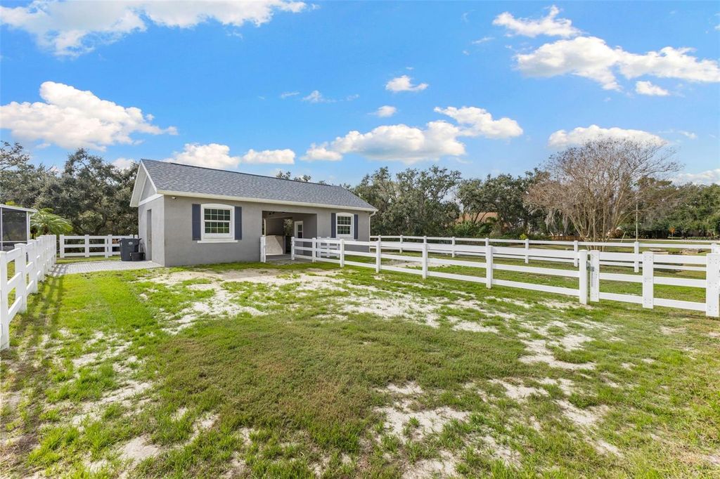 Image 47 of property listing at 12305 TWIN BRANCH ACRES ROAD, Tampa, FL 33626