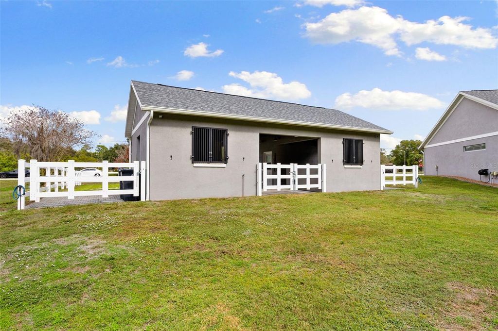 Image 51 of property listing at 12305 TWIN BRANCH ACRES ROAD, Tampa, FL 33626