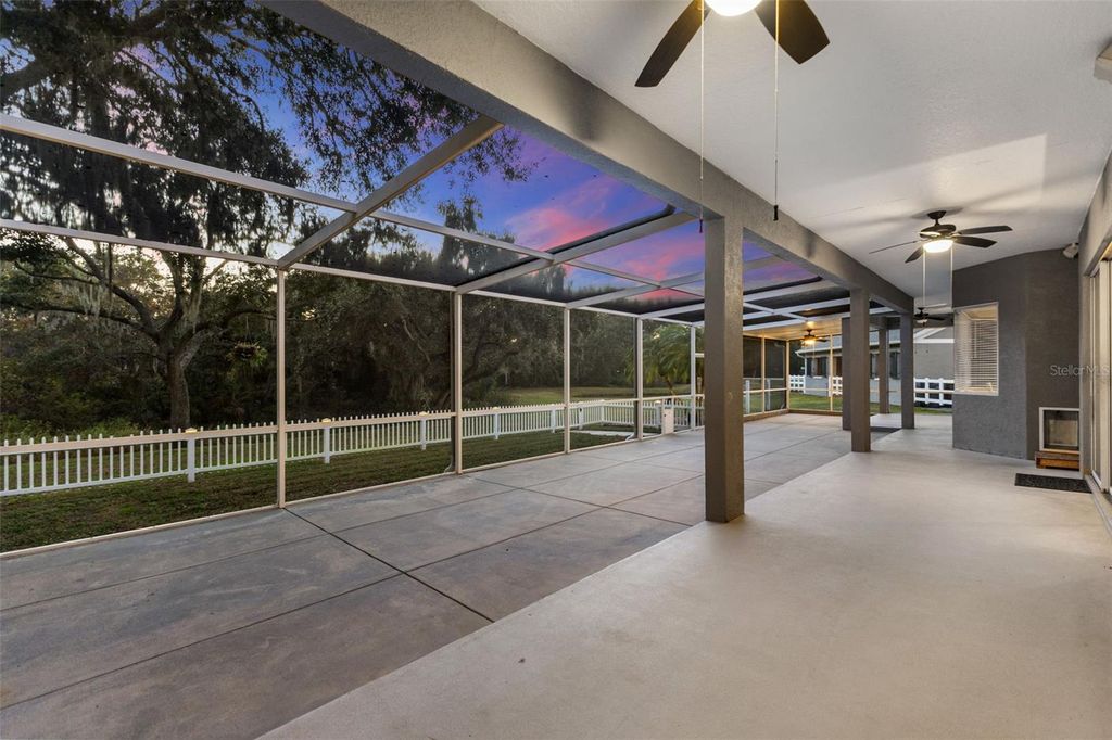 Image 59 of property listing at 12305 TWIN BRANCH ACRES ROAD, Tampa, FL 33626