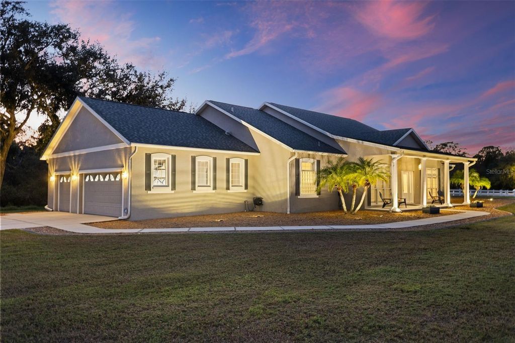 Image 61 of property listing at 12305 TWIN BRANCH ACRES ROAD, Tampa, FL 33626