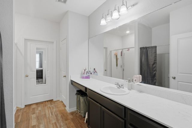 540 S Heights Drive, Crowley, TX 76036