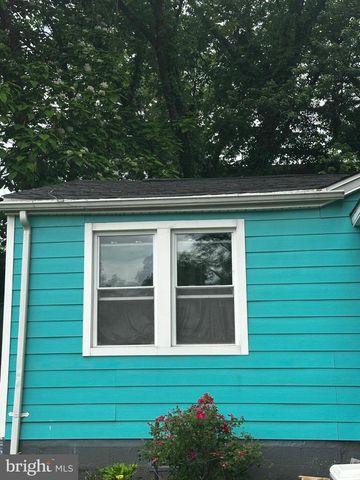914 60TH AVE, Capitol Heights, MD 20743