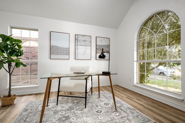 1177 Christopher Lane, Lewisville, TX 75077