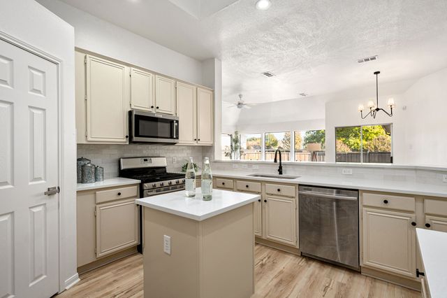 1177 Christopher Lane, Lewisville, TX 75077