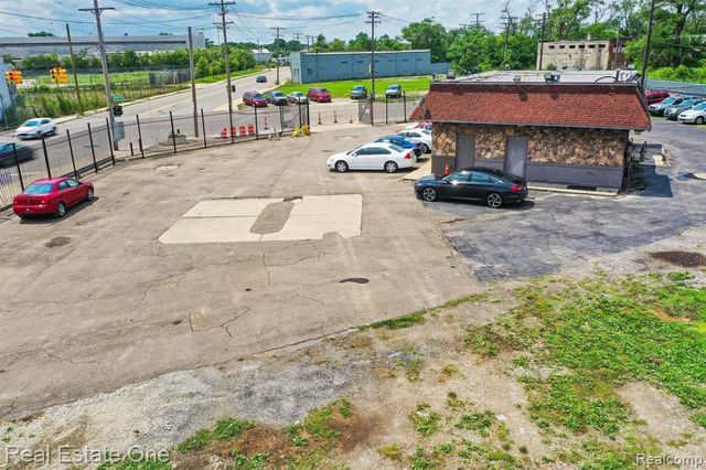 5858 Tireman, Detroit, MI 48204