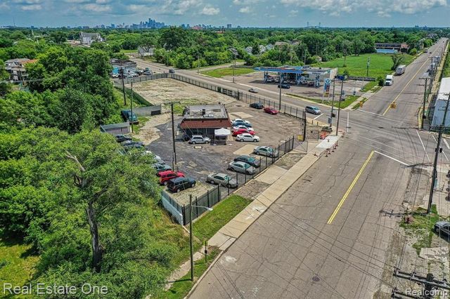 5858 Tireman, Detroit, MI 48204