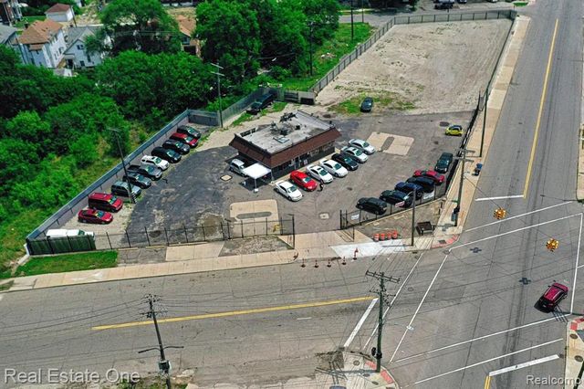 5858 Tireman, Detroit, MI 48204