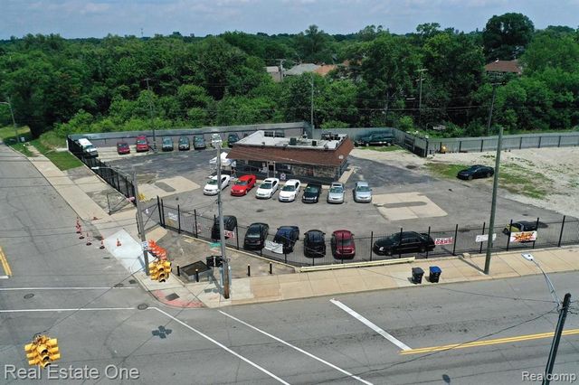 5858 Tireman, Detroit, MI 48204