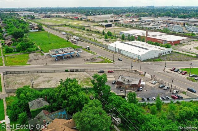 5858 Tireman, Detroit, MI 48204
