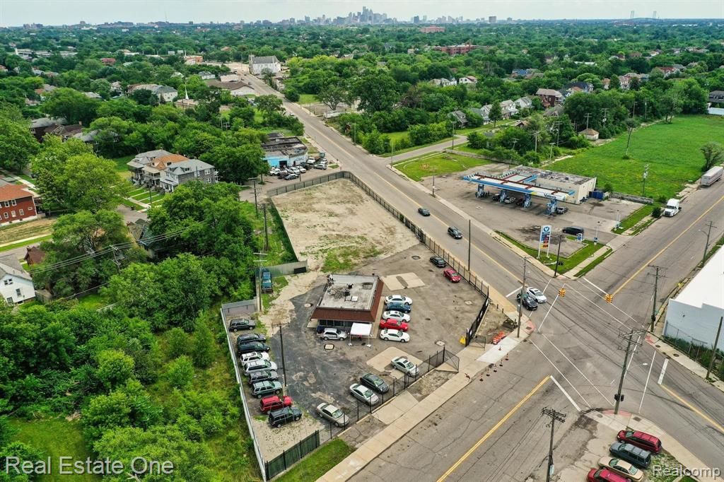 5858 Tireman, Detroit, MI 48204