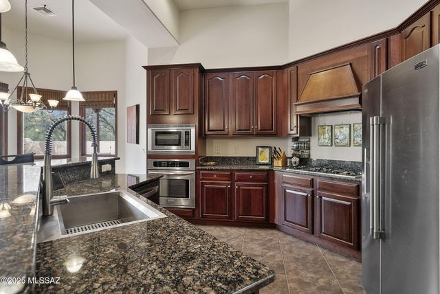 102 Circulo Vespucci, Tubac, AZ 85646