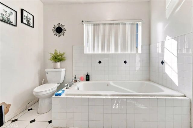 11512 Samoline, Downey, CA 90241