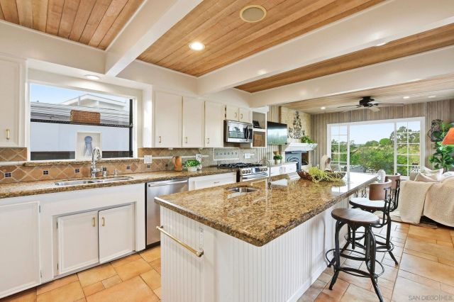 4528 Lucille Dr, San Diego, CA 92115