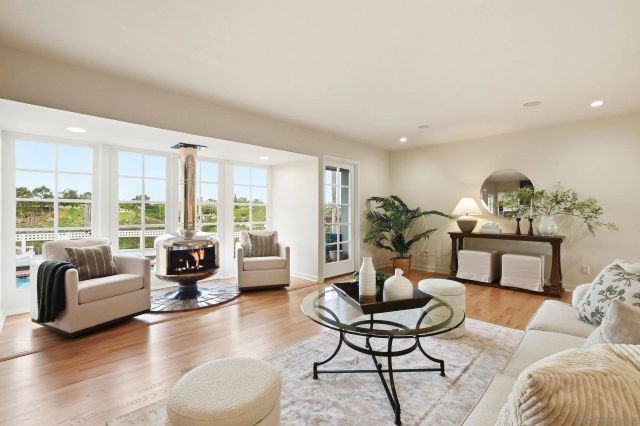 4528 Lucille Dr, San Diego, CA 92115