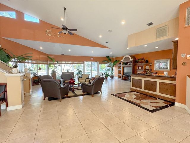 5672 Rock Island Road 255, Tamarac, FL 33319