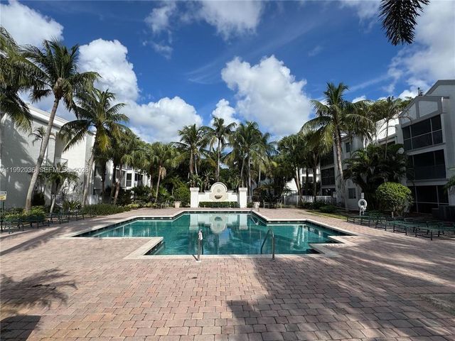 5672 Rock Island Road 255, Tamarac, FL 33319