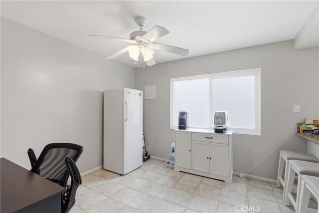 7904 Topanga Canyon Blvd 3, Canoga Park, CA 91304