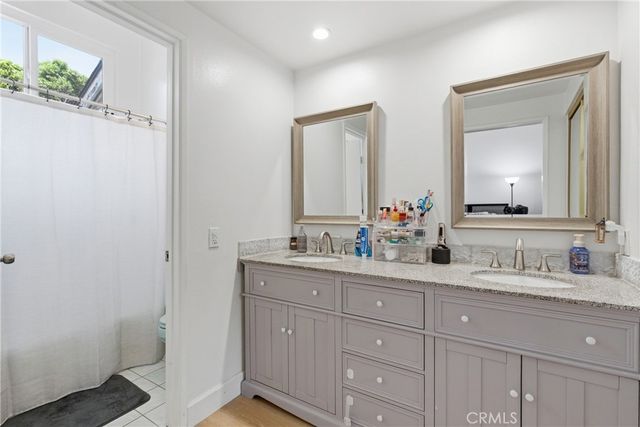 7904 Topanga Canyon Blvd 3, Canoga Park, CA 91304