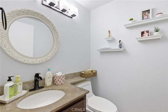 7904 Topanga Canyon Blvd 3, Canoga Park, CA 91304