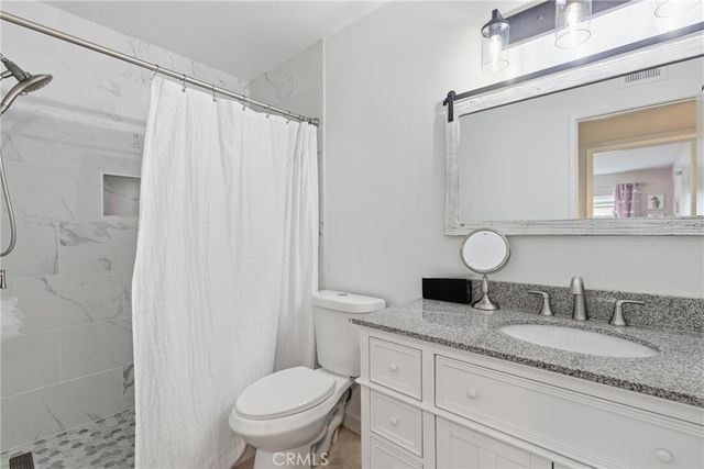 7904 Topanga Canyon Blvd 3, Canoga Park, CA 91304
