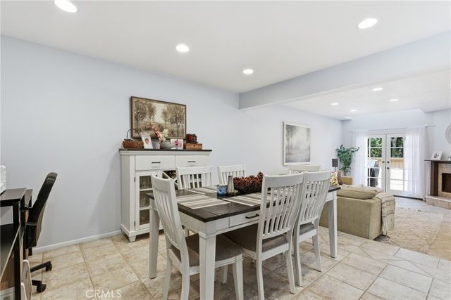 7904 Topanga Canyon Blvd 3, Canoga Park, CA 91304