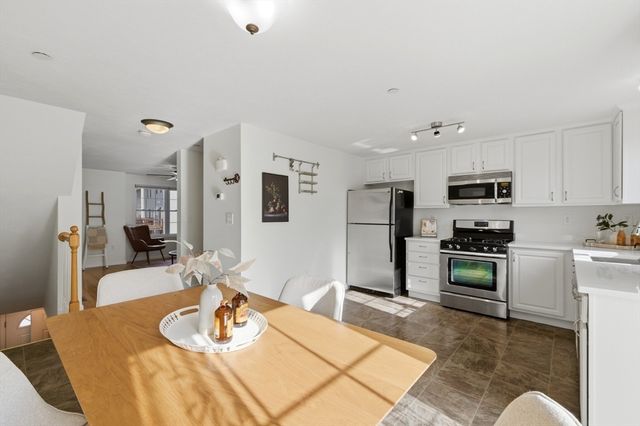 41 Boston Rd 111, Billerica, MA 01862