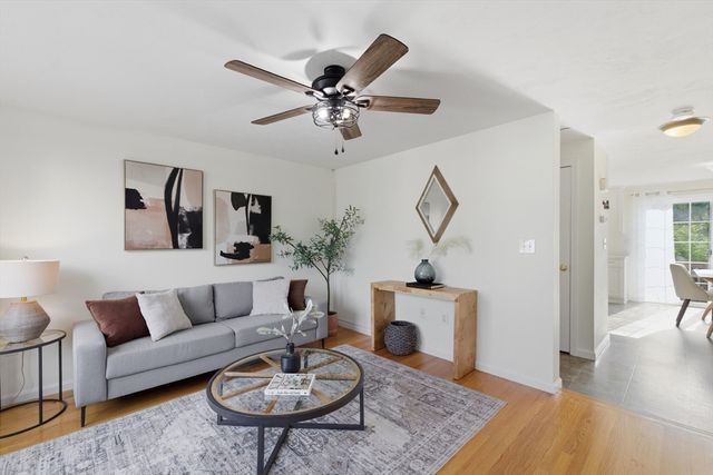41 Boston Rd 111, Billerica, MA 01862