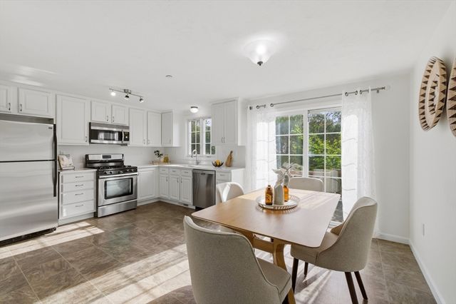 41 Boston Rd 111, Billerica, MA 01862