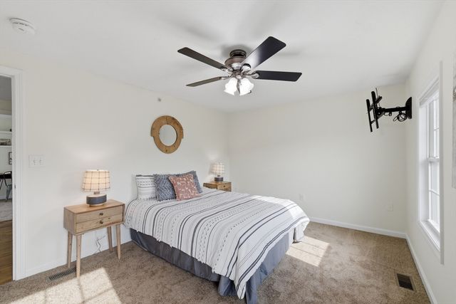 41 Boston Rd 111, Billerica, MA 01862