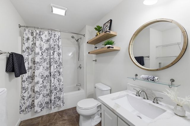 41 Boston Rd 111, Billerica, MA 01862