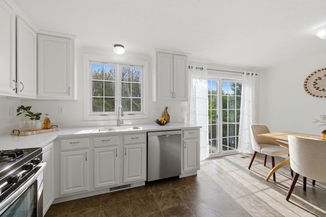 41 Boston Rd 111, Billerica, MA 01862