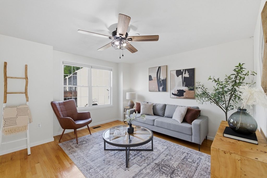 41 Boston Rd 111, Billerica, MA 01862