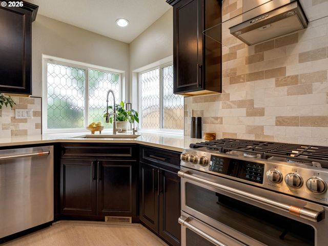 2504 Ne 177TH Ave, Vancouver, WA 98684
