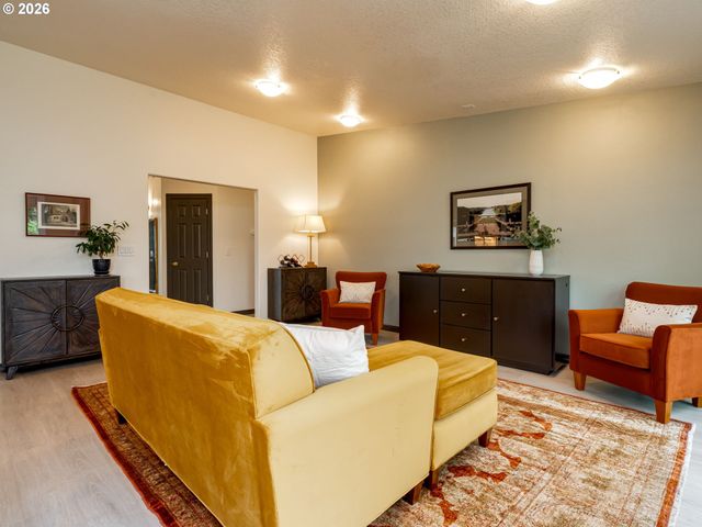 2504 Ne 177TH Ave, Vancouver, WA 98684
