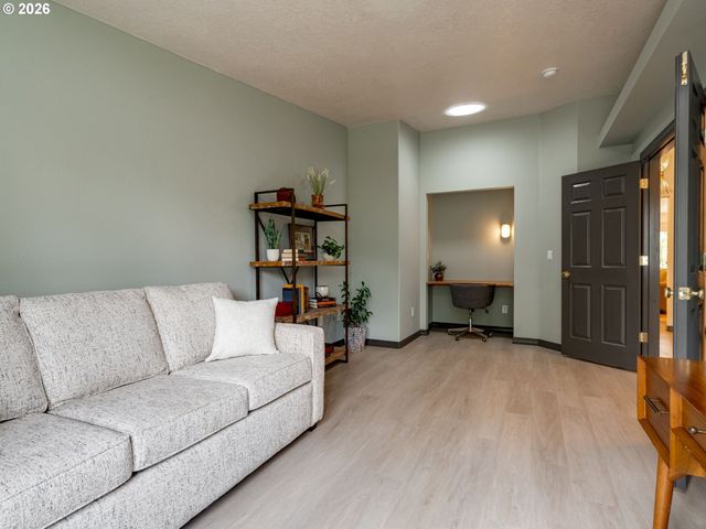2504 Ne 177TH Ave, Vancouver, WA 98684
