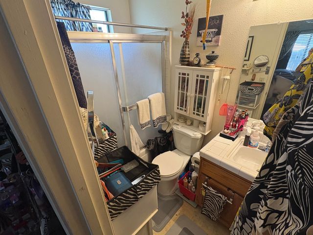 844 S Linwood Street, Visalia, CA 93277